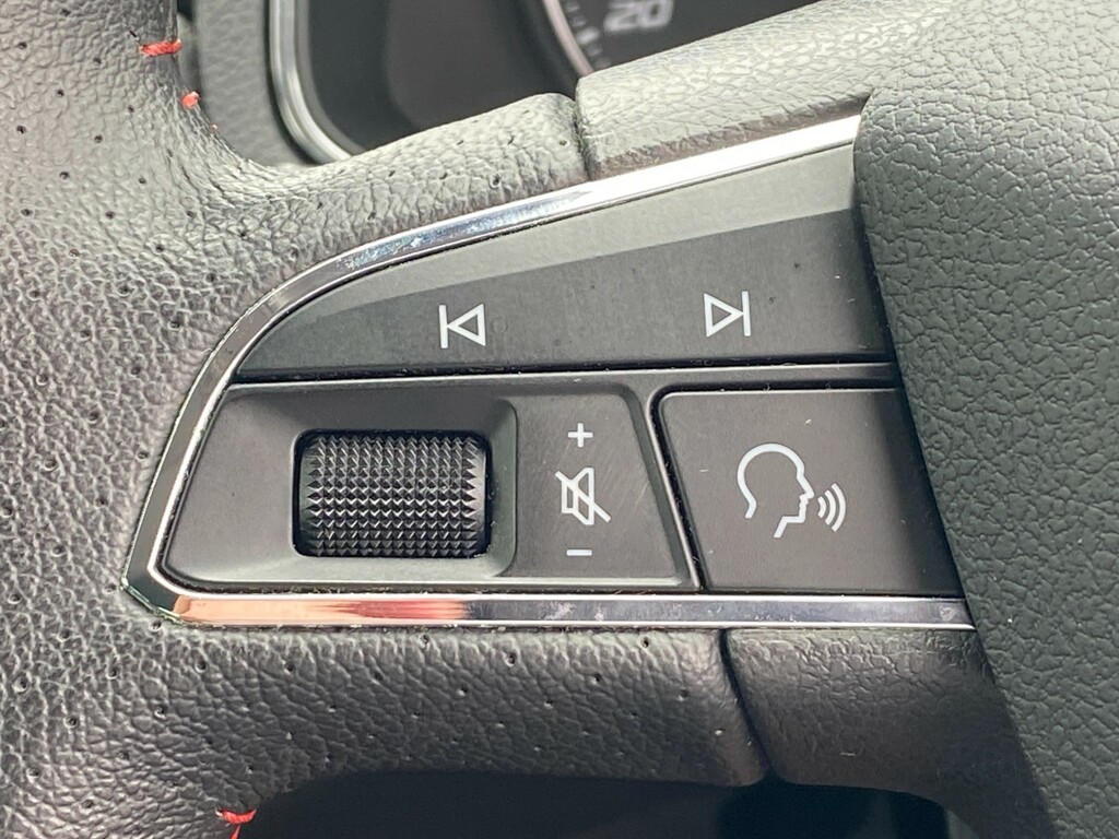 Seat Ibiza Fr 1.0 Tsi 95 5-Speed White #25