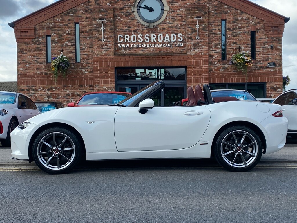 Mazda MX-5 100Th Anniversary Edition - Bose Audio Apple Car White #2