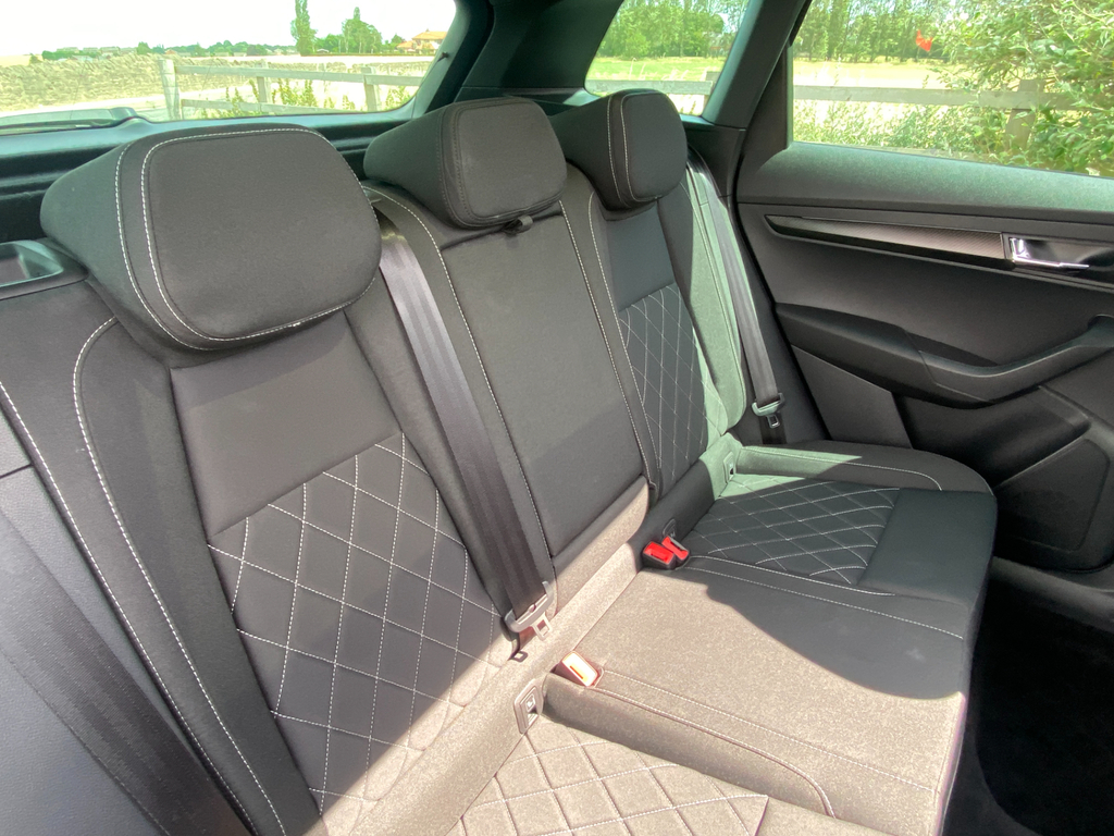 Skoda Karoq 1.0 Tsi Se Drive Suv Black #42