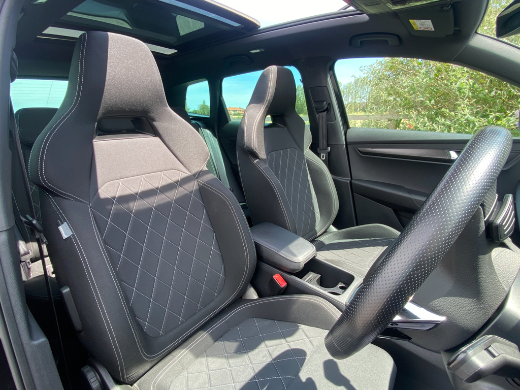 Skoda Karoq 1.0 Tsi Se Drive Suv Black #41