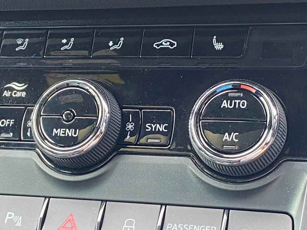 Skoda Karoq 1.0 Tsi Se Drive Suv Black #16