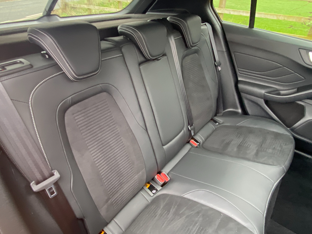 Ford Focus Ford Focus Zetec Edition Silver #40