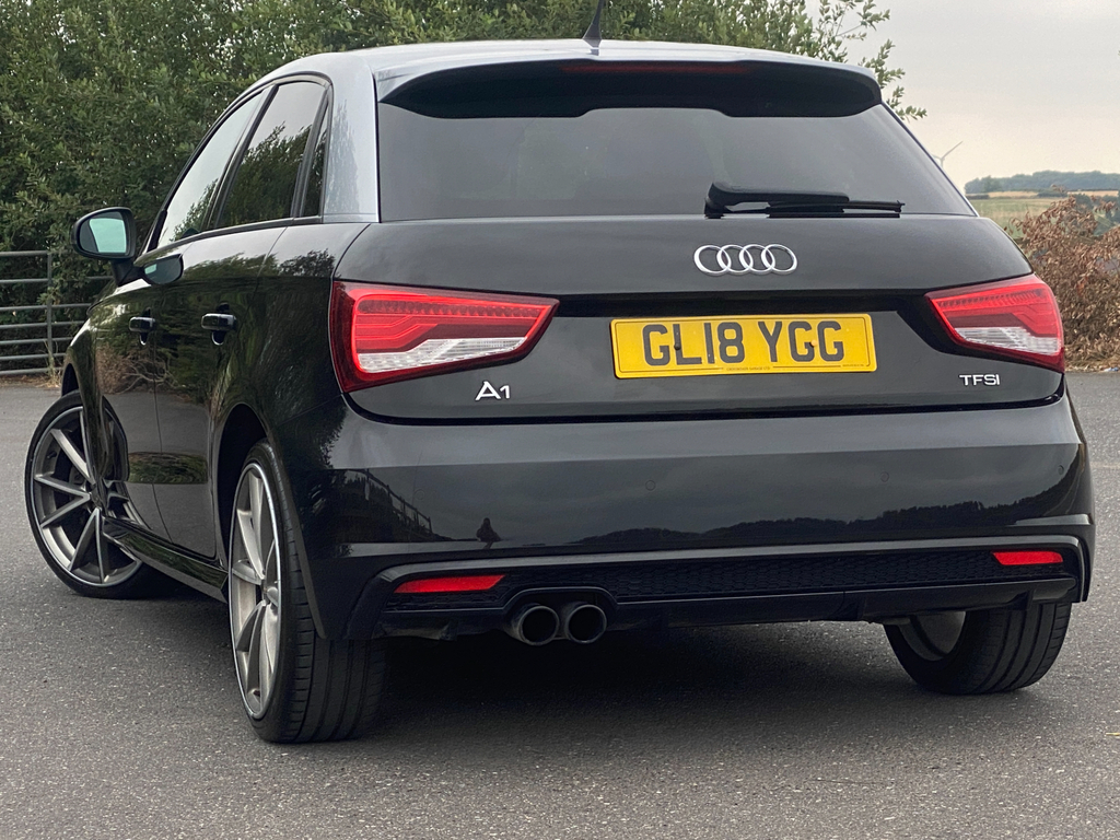 Audi A1 Sportback Tfsi S-line Black Edition S-tronic - Sat Black #3