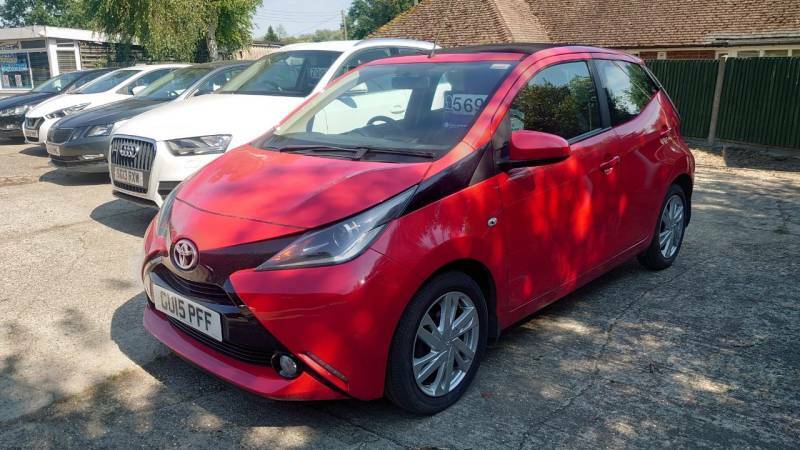 Toyota Aygo 1.0 Vvt-i X-pression - 2015 15 GU15PFF Red #4