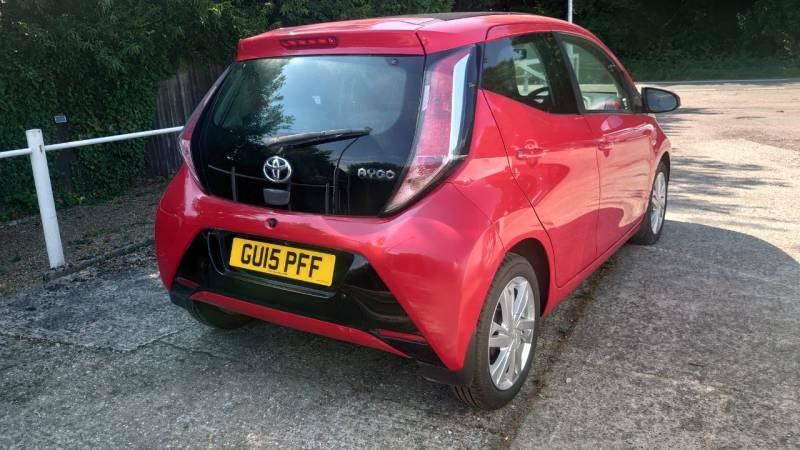 Toyota Aygo 1.0 Vvt-i X-pression - 2015 15 GU15PFF Red #2