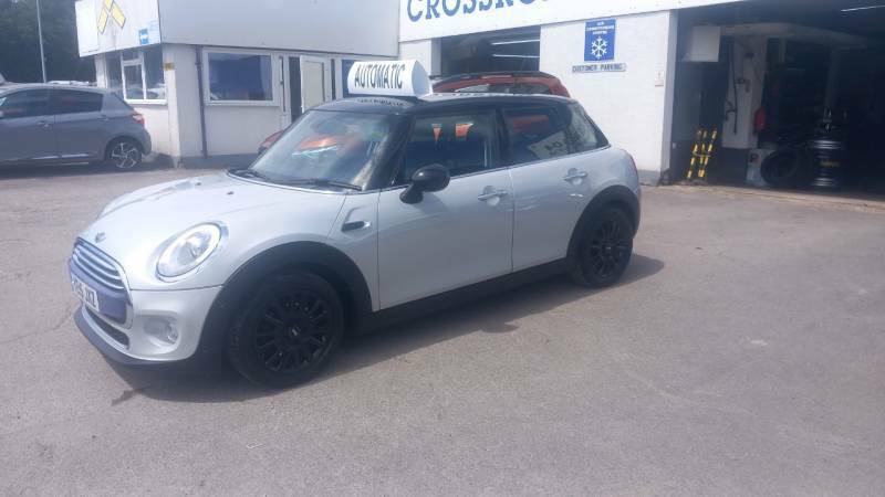 Mini Hatch 1.5 Cooper D Silver #4