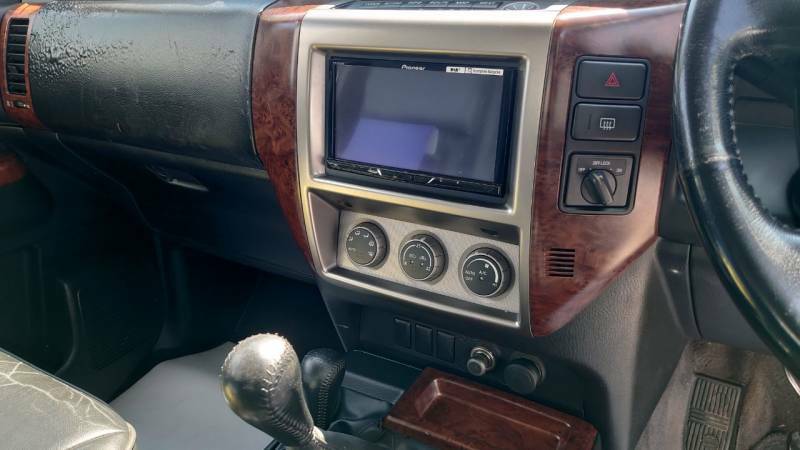 Nissan Patrol 3.0 Sve Di 159 Bhp Silver #11