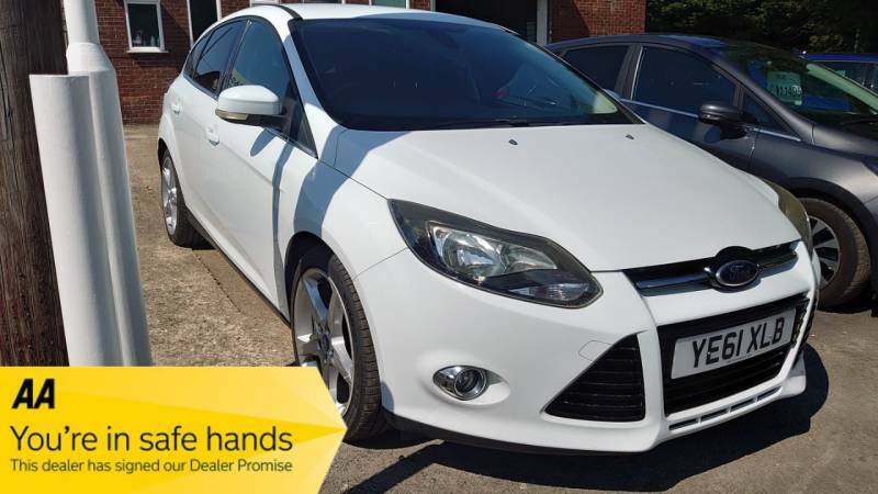 Ford Focus Focus Zetec 105 Red #1