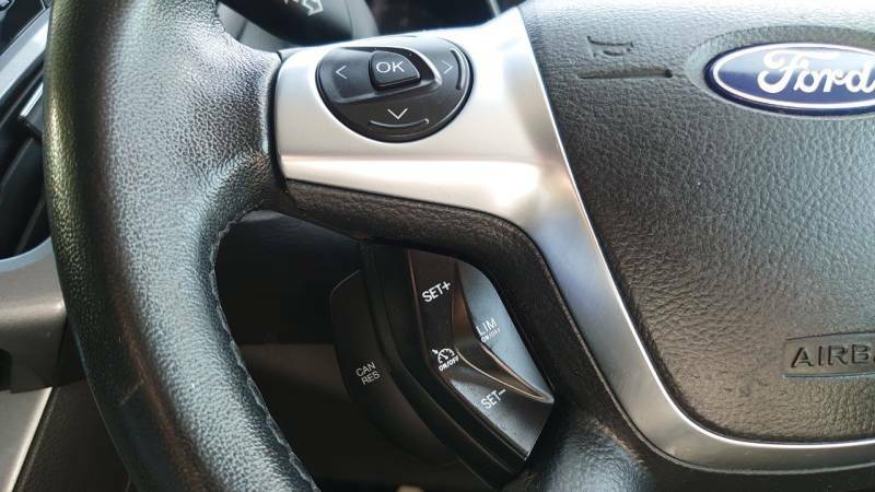 Ford Focus Focus Zetec 105 Red #13