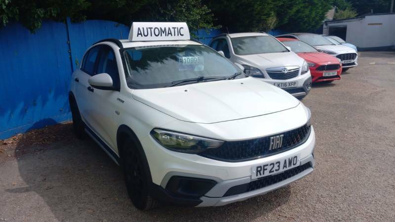 Fiat Tipo 1.5 Hybrid 48V Cross Garmin Ddct White