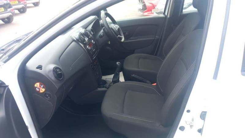 Dacia Sandero 0.9 Tce Essential White #6