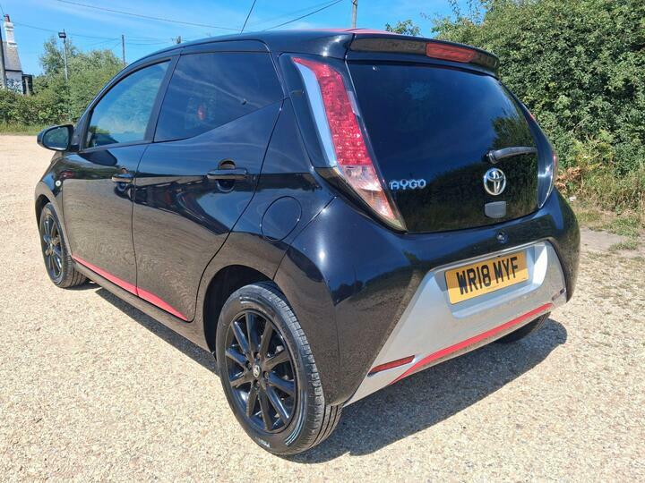 Toyota Aygo 1.0 Vvt-i X-press Euro 6 Black #3