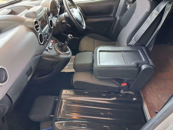 Peugeot Partner 1.6L Null Blue #24