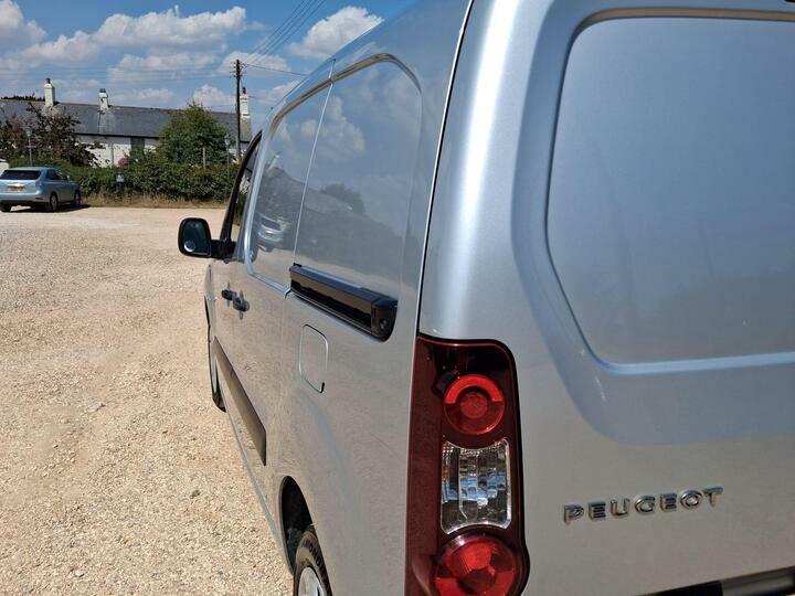 Peugeot Partner 1.6L Null Blue #22