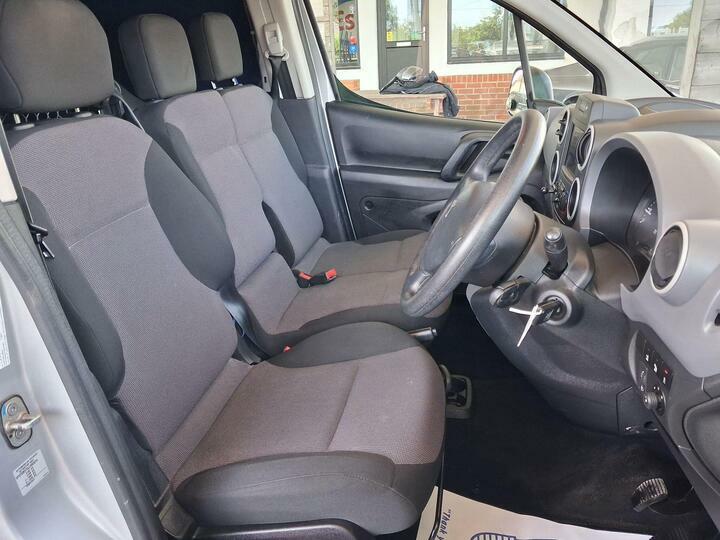 Peugeot Partner 1.6L Null Blue #9