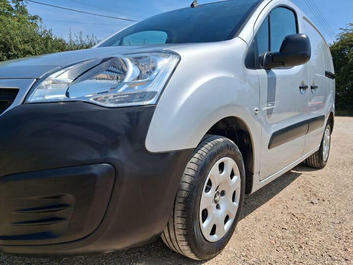 Peugeot Partner 1.6 Bluehdi 854 Professional L1 Silver #4