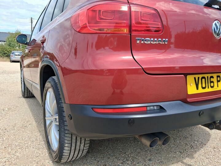 Volkswagen Tiguan 2.0 Tdi Bluemotion Tech Match Edition 4Wd Euro 6 Red #5