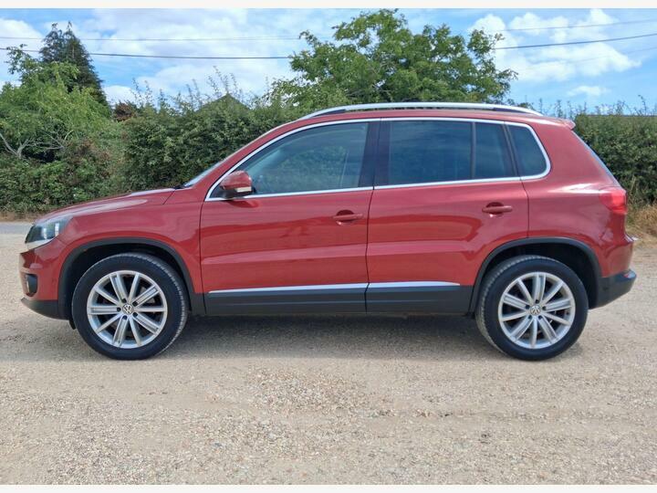 Volkswagen Tiguan 2.0 Tdi Bluemotion Tech Match Edition 4Wd Euro 6 Red #6