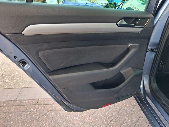 Volkswagen Passat 2.0 Tdi Bluemotion Tech Gt Euro 6 Ss Silver #21