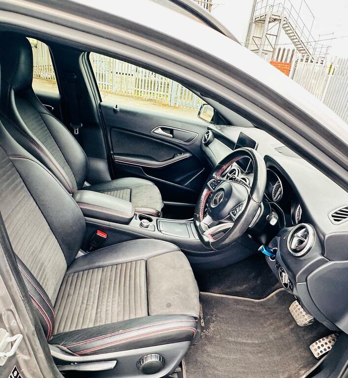 Mercedes-Benz GLA Class 2.1 Gla200 Cdi Sport Premium 136 Bhp Aut Silver #22