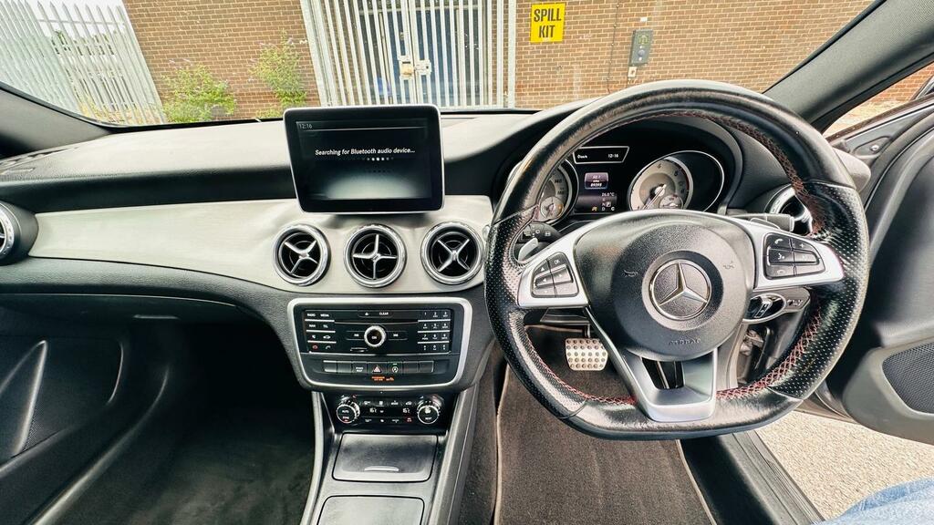 Mercedes-Benz GLA Class 2.1 Gla200 Cdi Sport Premium 136 Bhp Aut Silver #19