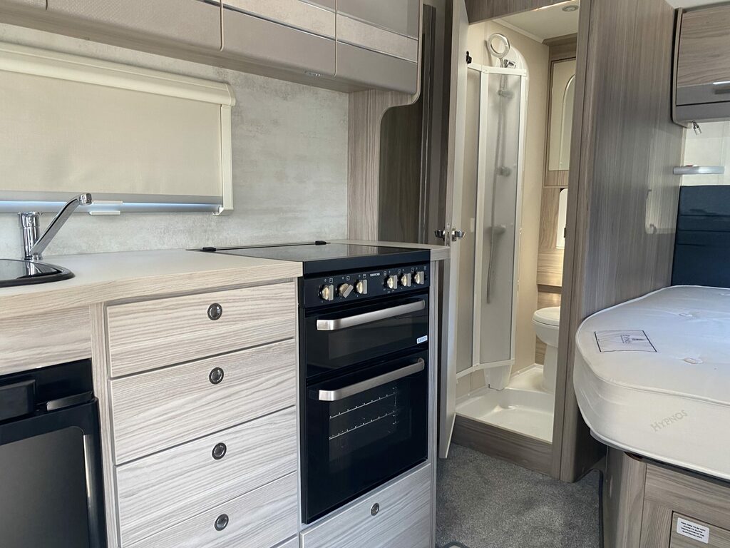 Peugeot Elddis Majestic 255 Silver #49
