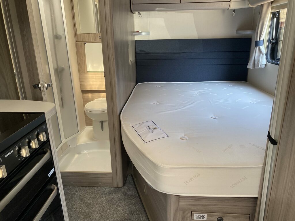 Peugeot Elddis Majestic 255 Silver #41
