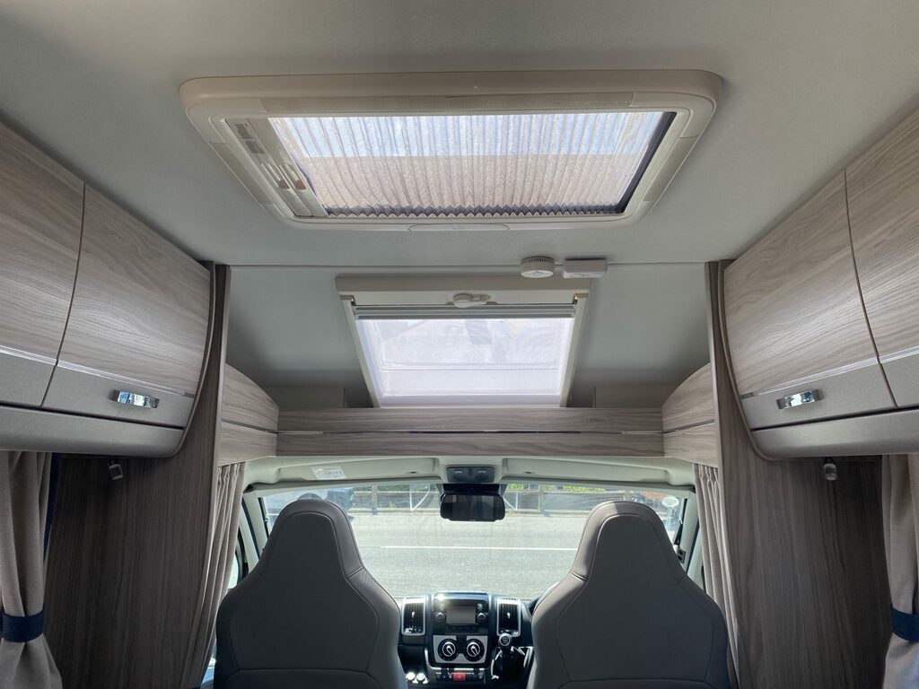 Peugeot Elddis Majestic 255 Silver #26