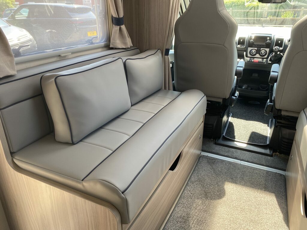 Peugeot Elddis Majestic 255 Silver #29