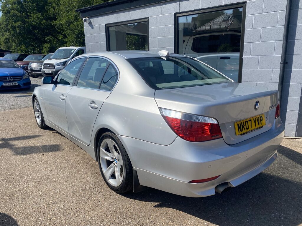 BMW 5 Series 520D Se Black #15