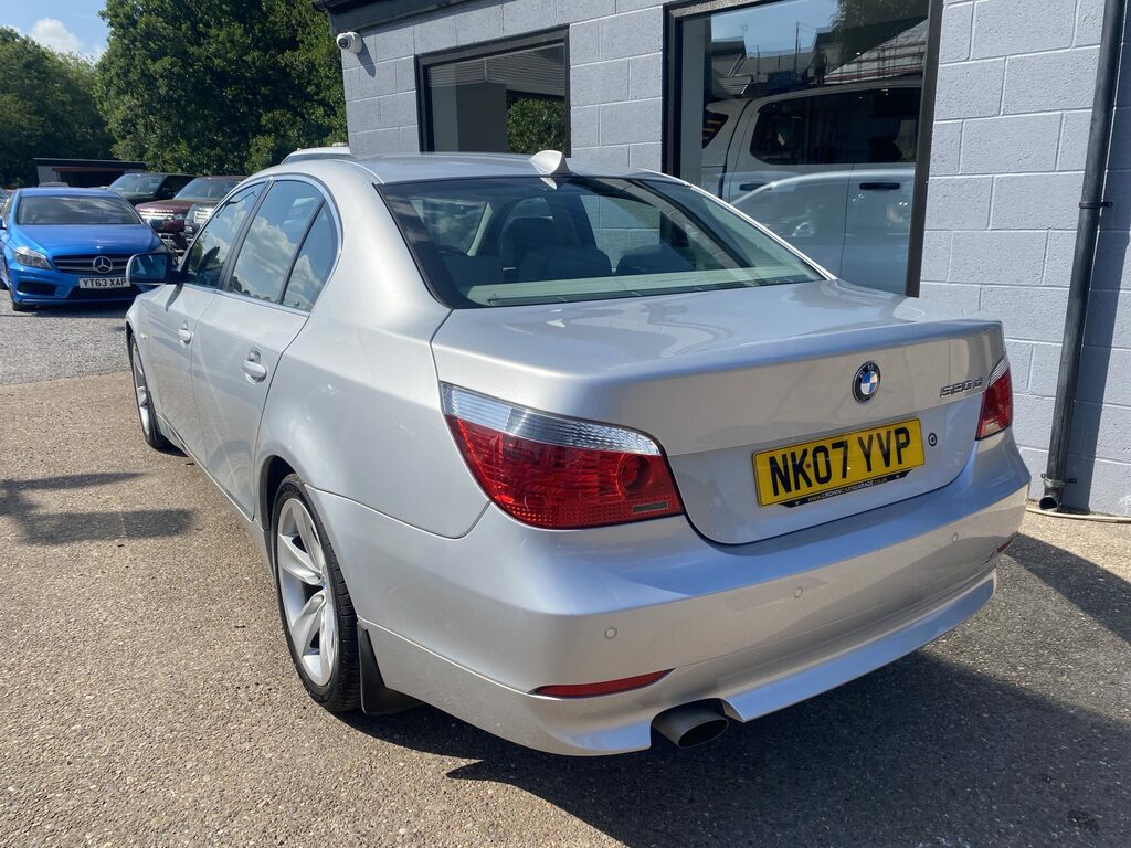 BMW 5 Series 520D Se Black #14