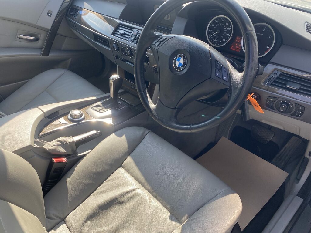 BMW 5 Series 520D Se Black #18