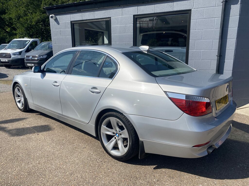 BMW 5 Series 520D Se Black #16