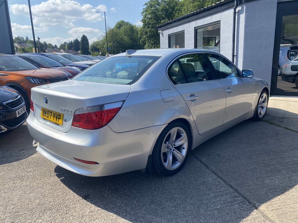 BMW 5 Series 520D Se Black #11