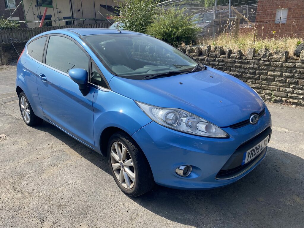 Ford Fiesta Ford Fiesta 1.25 Zetec. Blue Hatch Back. 20 Blue #2