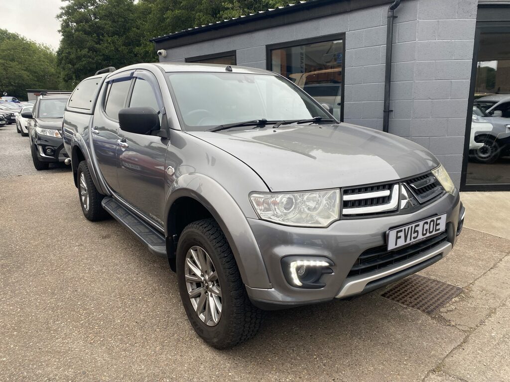 Mitsubishi L200 Mitsubishi L200 Barbarian 2.5 Metallic Silver #2