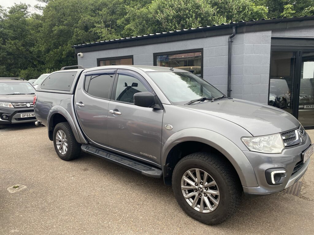 Mitsubishi L200 Mitsubishi L200 Barbarian 2.5 Metallic Silver #3