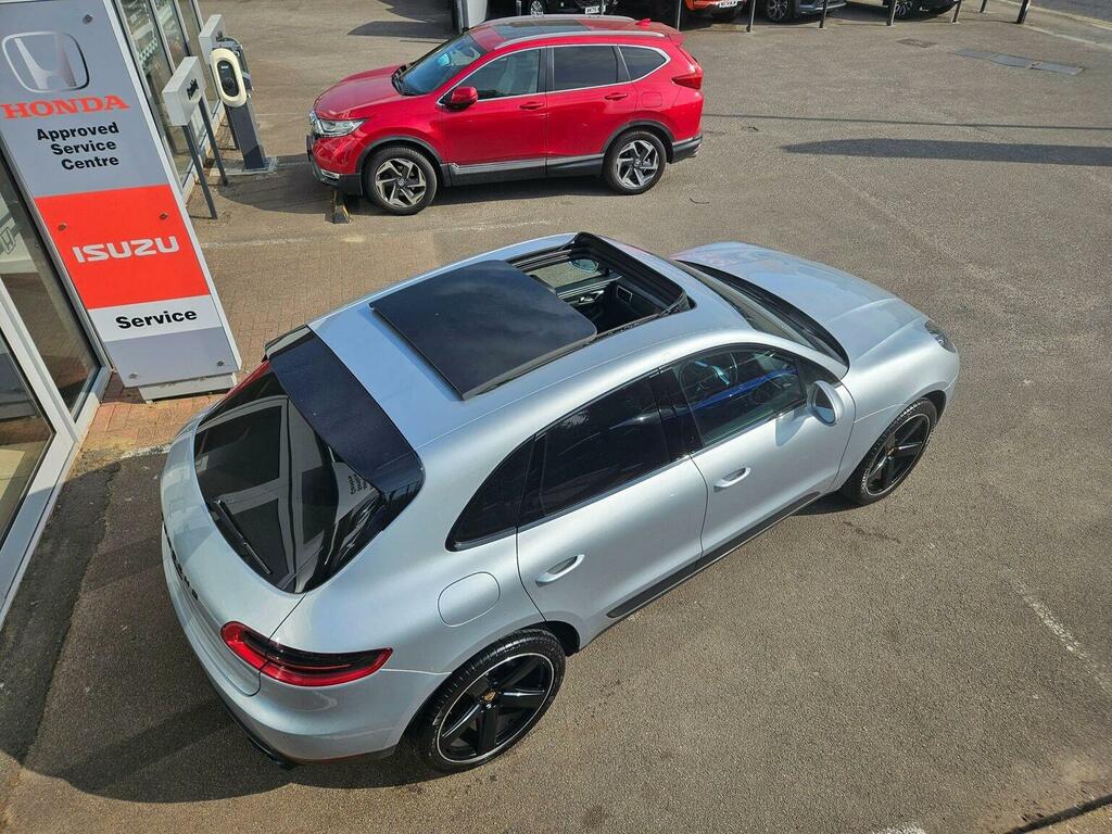Porsche Macan 2018 2.0 Pdk 242 Bhp Black #33