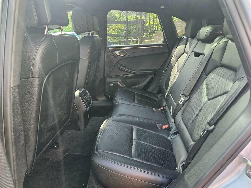 Porsche Macan 2018 2.0 Pdk 242 Bhp Black #19
