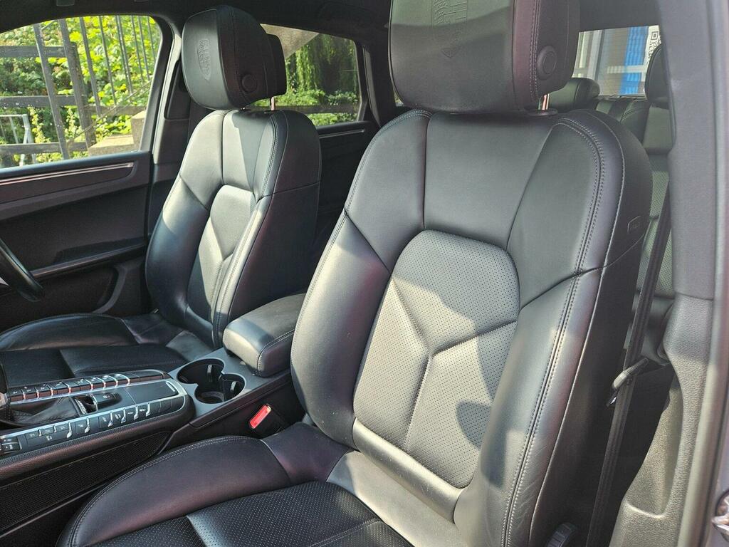 Porsche Macan 2018 2.0 Pdk 242 Bhp Black #29