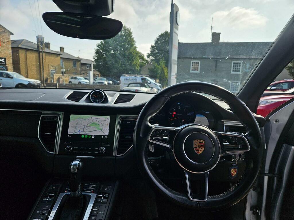 Porsche Macan 2018 2.0 Pdk 242 Bhp Black #12