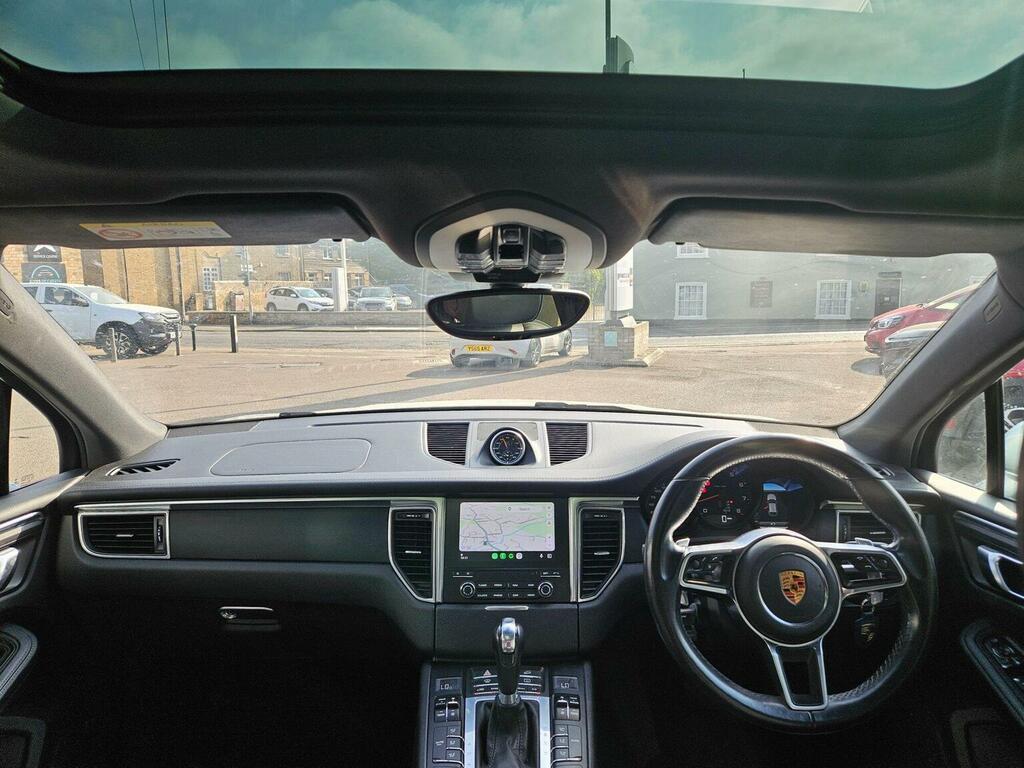 Porsche Macan 2018 2.0 Pdk 242 Bhp Black #14