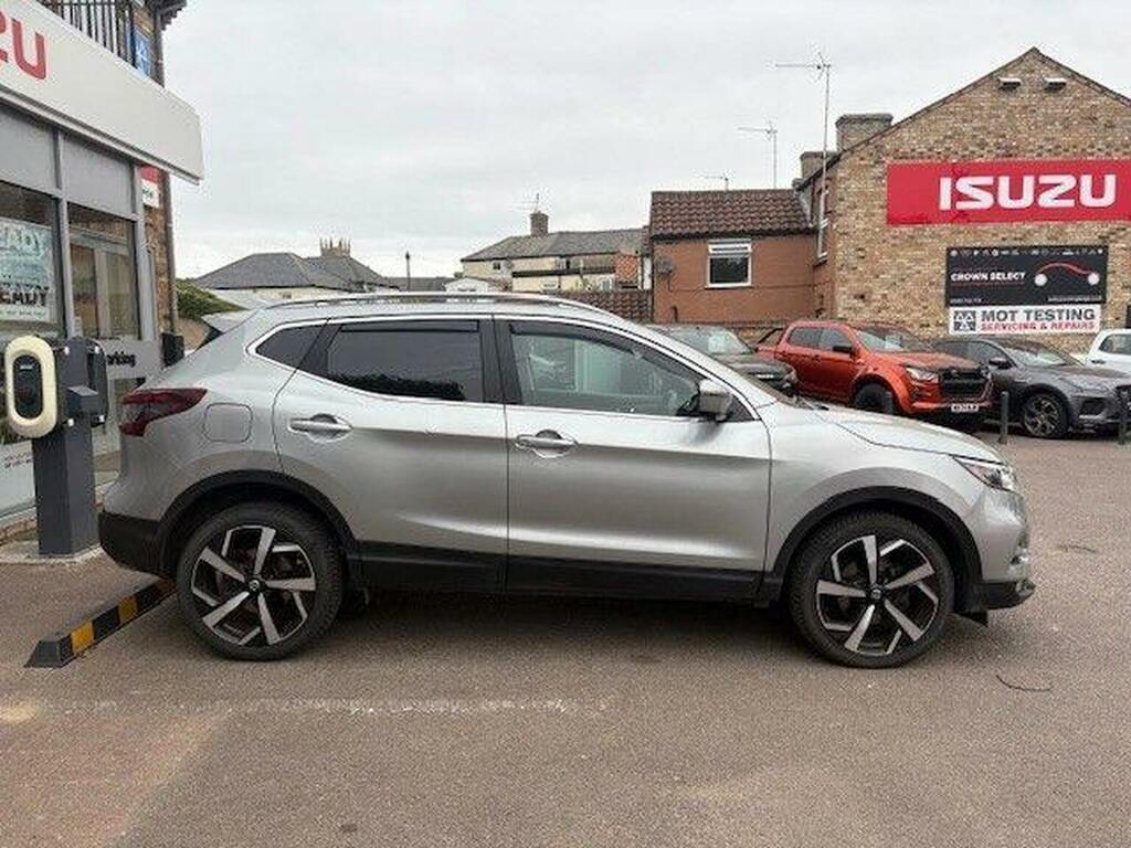 Nissan Qashqai Hatchback #19