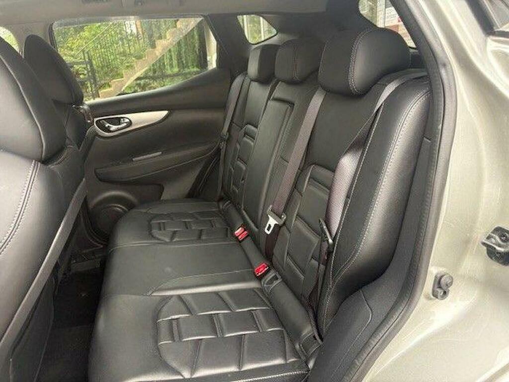 Nissan Qashqai Hatchback #25