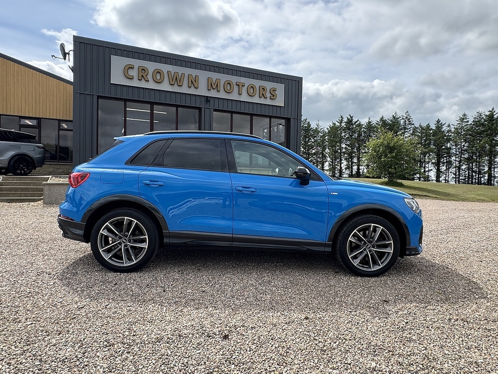 Audi Q3 Q3 S Line Black Edition 40 Tdi Quattro WU71BDZ Blue #3