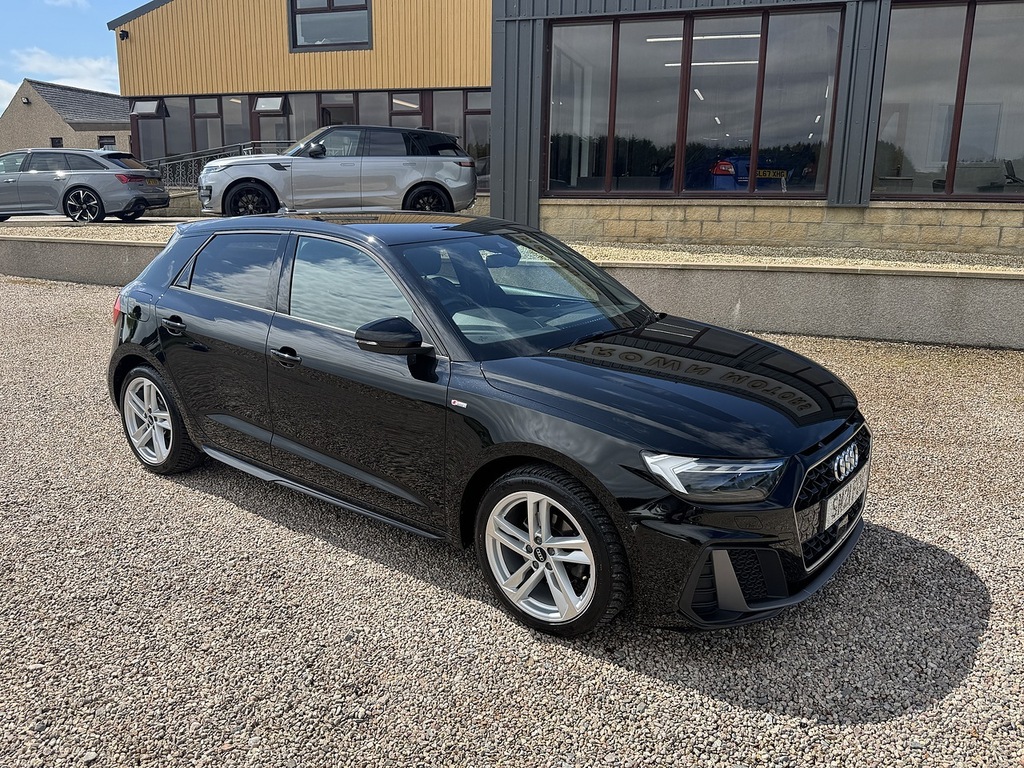 Audi A1 Hatchback SM21FOK Black #2