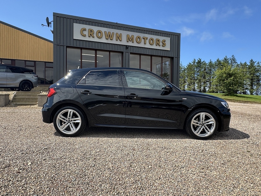 Audi A1 Hatchback SM21FOK Black #3