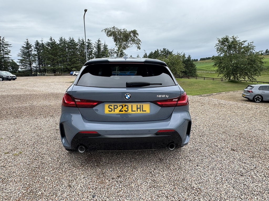 BMW 1 Series Hatchback SP23LHL #6