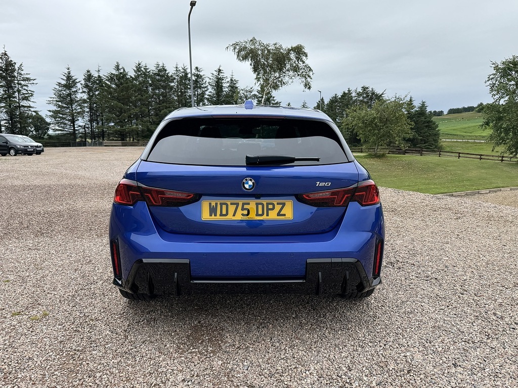 BMW 1 Series Hatchback WD75DPZ Blue #6