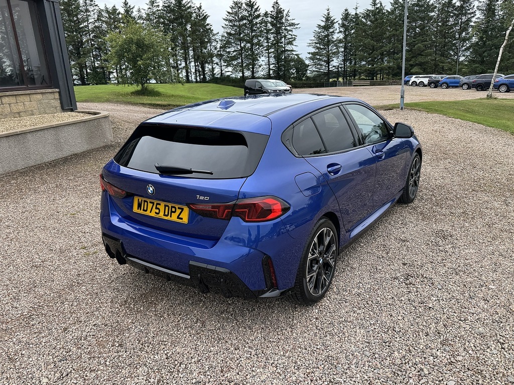 BMW 1 Series Hatchback WD75DPZ Blue #5